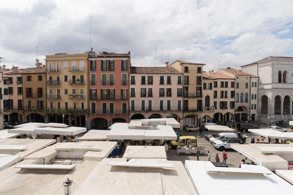 Enjoy Home - Appartamento Orologio, Piazza Dei Signori Padova Esterno foto